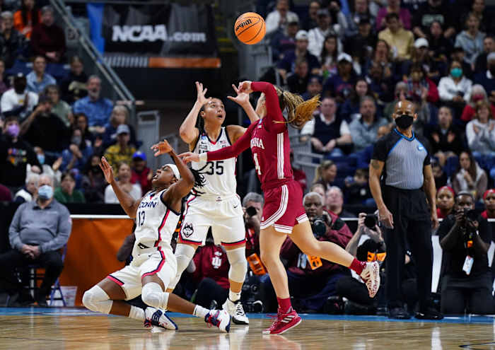 IndianaNicoleCardonoHillaryUConn